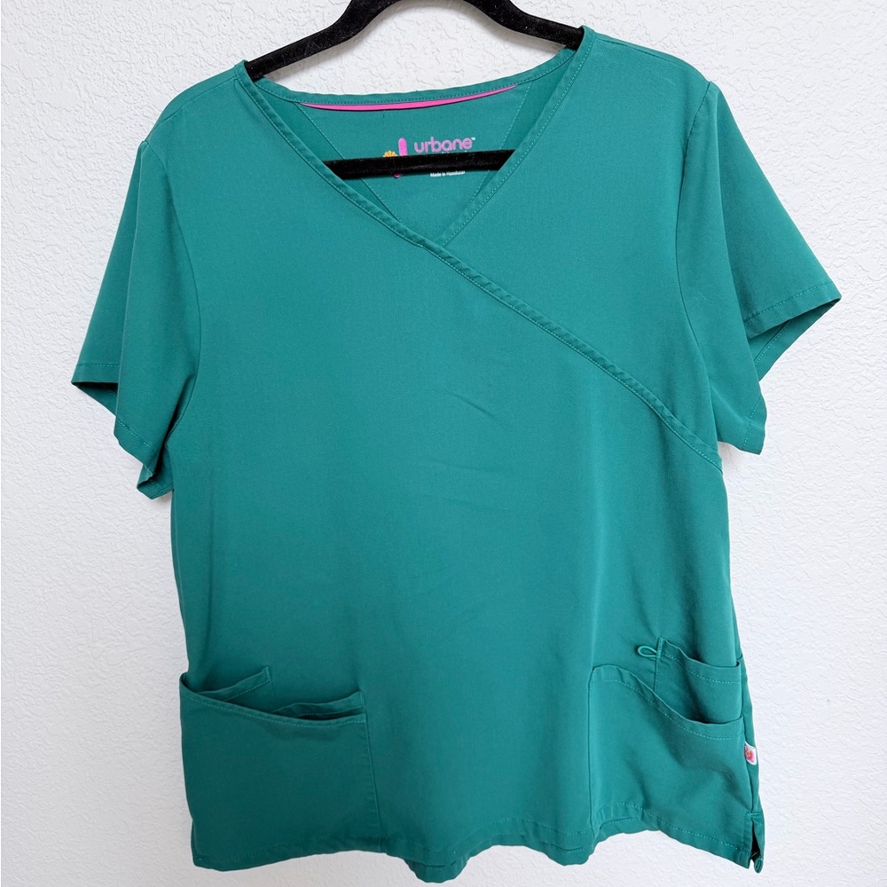 Urbane Ultimate Modern Scrub Top Green Soft Large Set of 2 Fast Shipping!